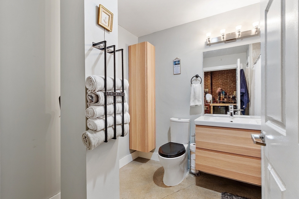 172 Middle Street, Unit 105 Lowell, MA 01852 - Photo 19 of 41