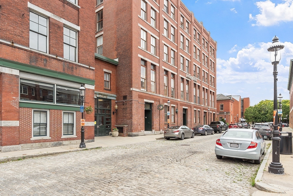172 Middle Street, Unit 105 Lowell, MA 01852 - Photo 2 of 41