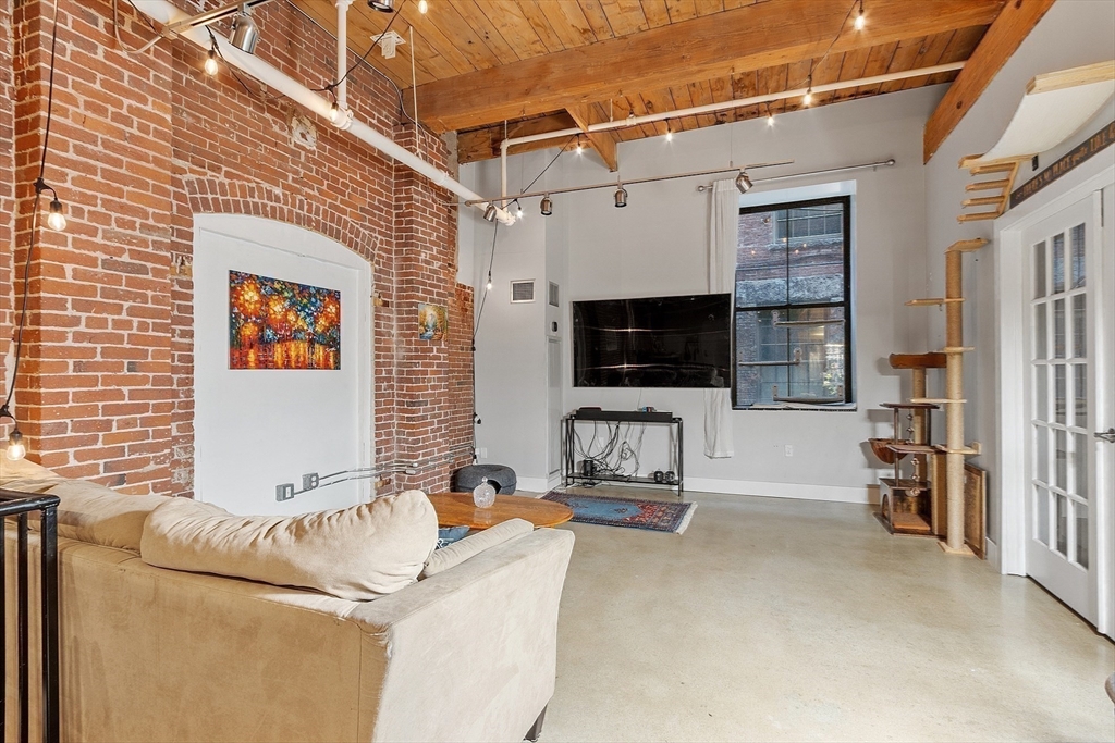 172 Middle Street, Unit 105 Lowell, MA 01852 - Photo 10 of 41