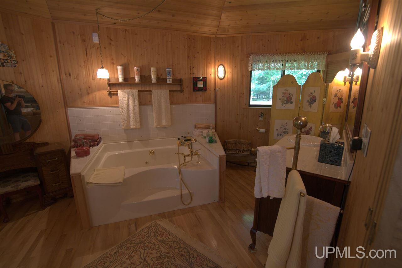 542 Red Road Michigamme, MI 49861 - Photo 13 of 20 Gallery Image 13