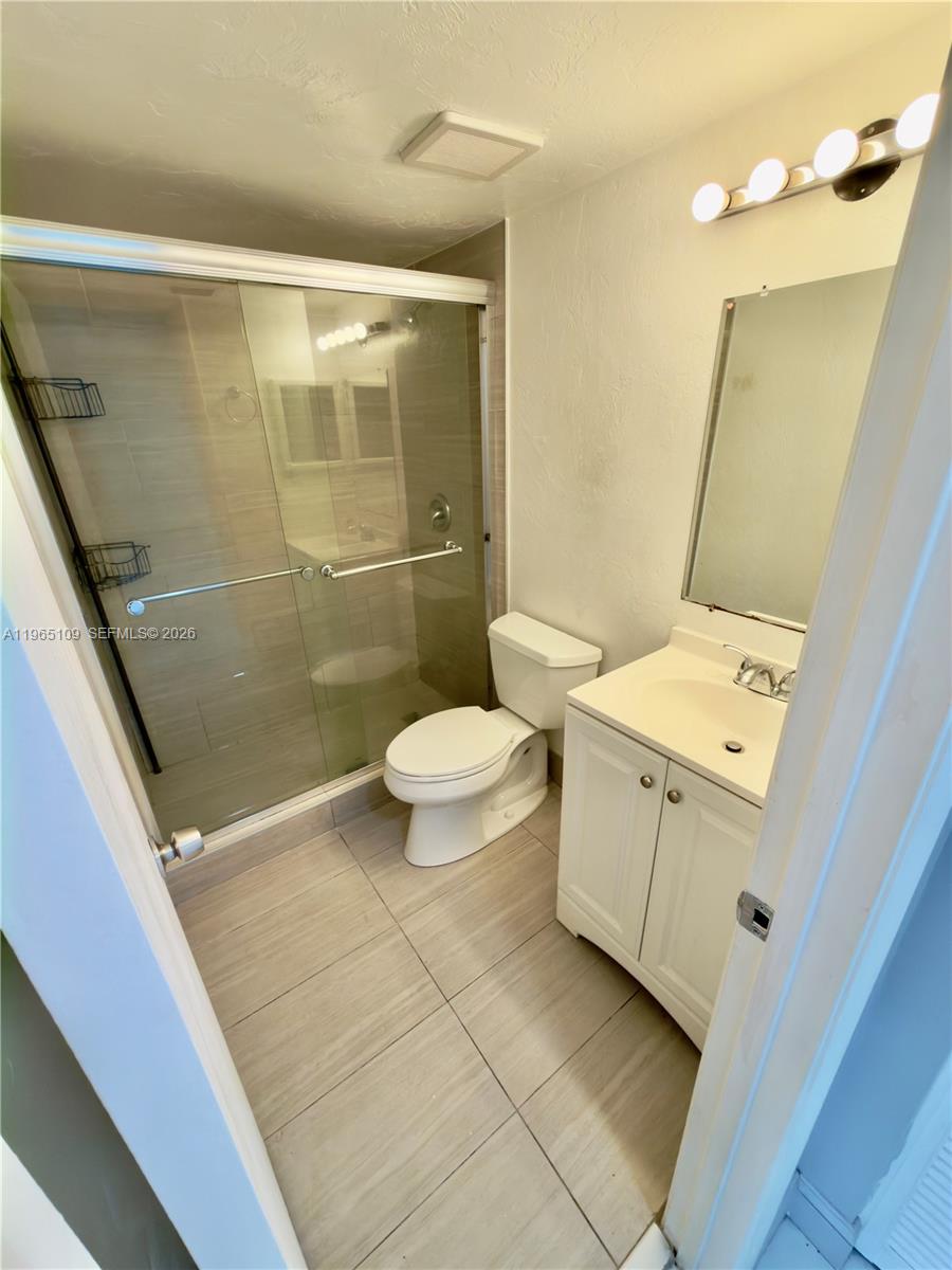 1086 North Hiatus Road, Unit 1086 Pembroke Pines, FL 33026 - Photo 13 of 23