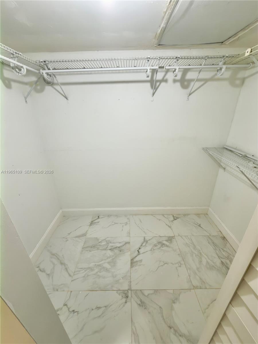 1086 North Hiatus Road, Unit 1086 Pembroke Pines, FL 33026 - Photo 17 of 23