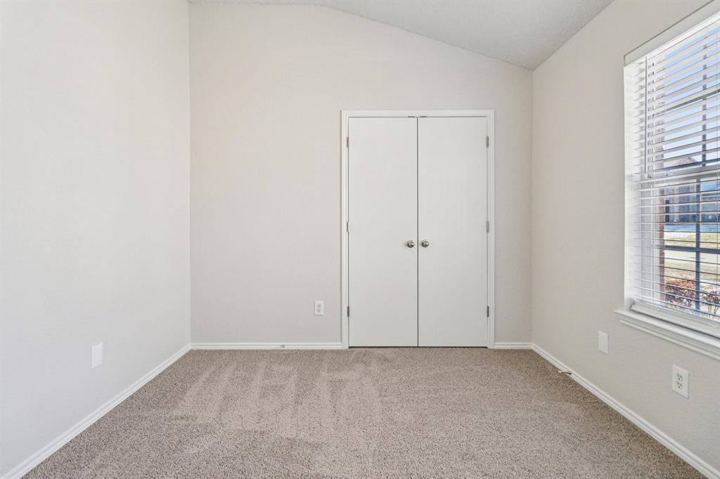 4701 Sea Ridge Drive Fort Worth, TX 76133 - Photo 15 of 35