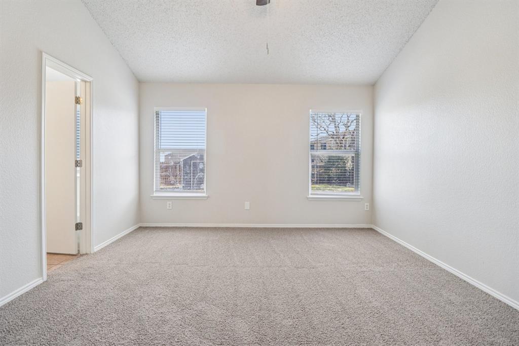 4701 Sea Ridge Drive Fort Worth, TX 76133 - Photo 17 of 35