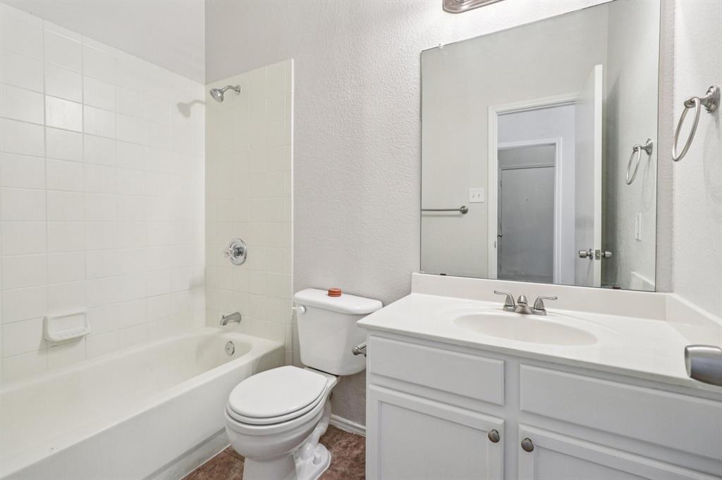 4701 Sea Ridge Drive Fort Worth, TX 76133 - Photo 24 of 35