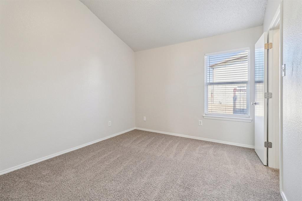 4701 Sea Ridge Drive Fort Worth, TX 76133 - Photo 25 of 35