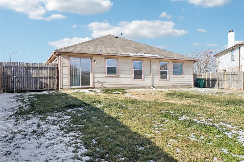 4701 Sea Ridge Drive Fort Worth, TX 76133 - Photo 31 of 35