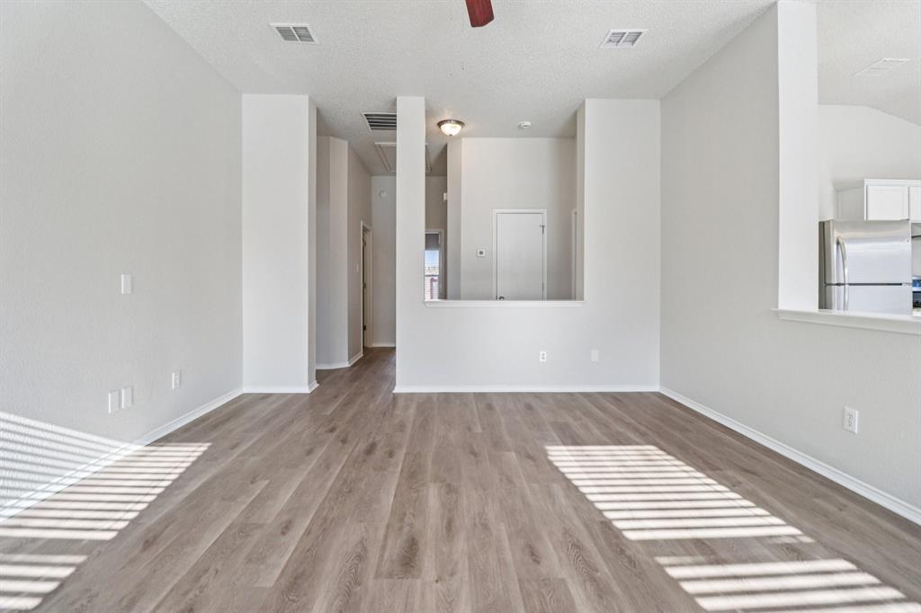 4701 Sea Ridge Drive Fort Worth, TX 76133 - Photo 6 of 35