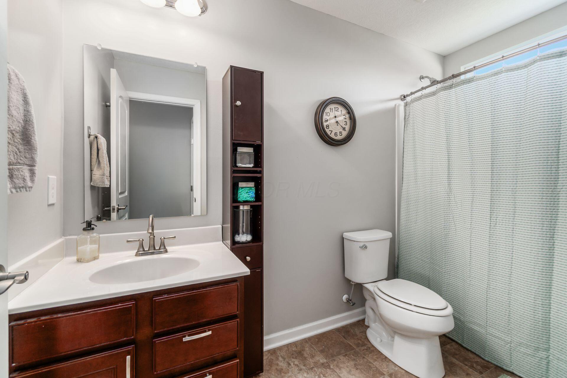 183 Schellinger Street Delaware, OH 43015 - Photo 20 of 34 11. Hall Bath