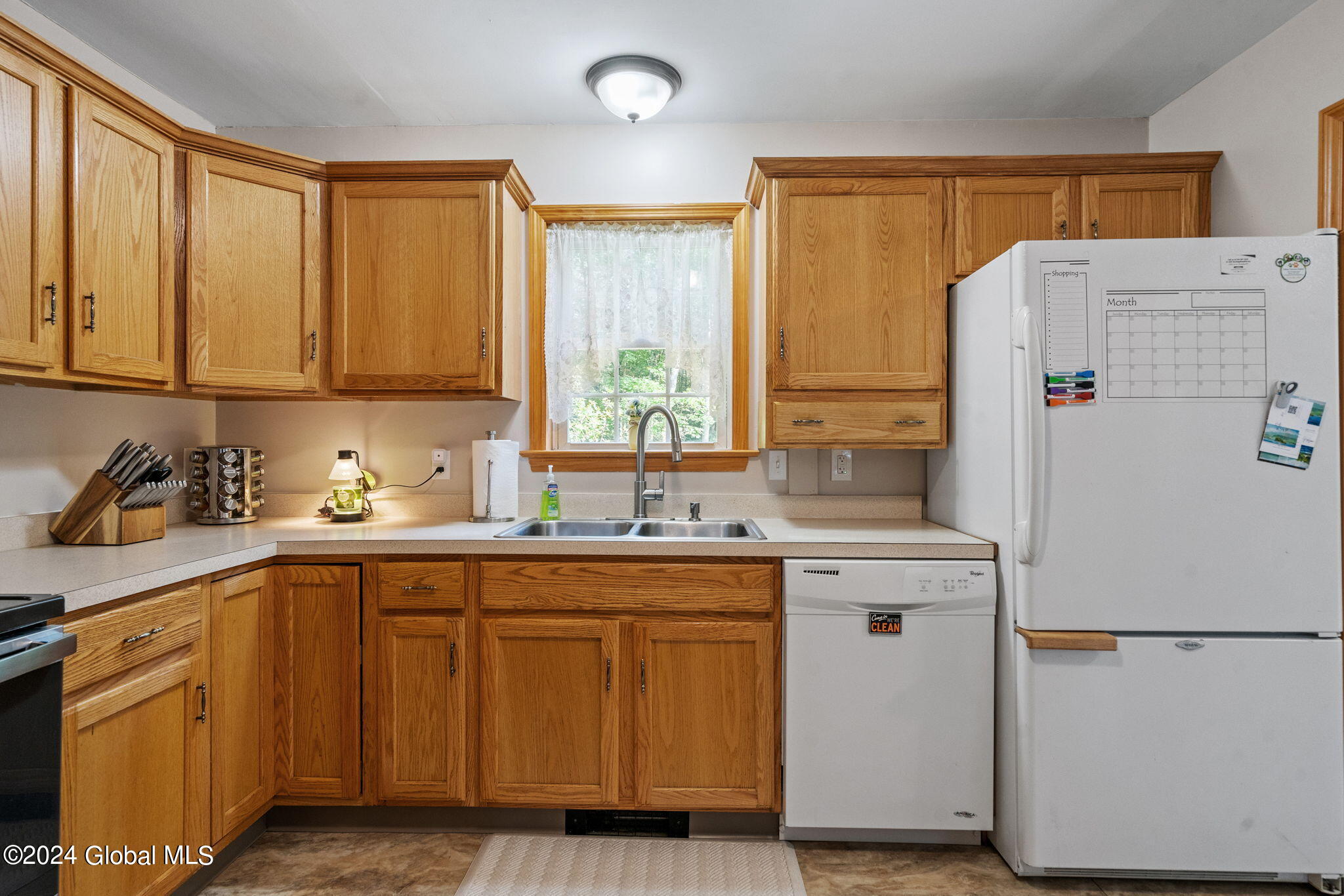 428 South Line Road Providence, NY 12074 - Photo 11 of 36 25-web-or-mls-438-south-line-rd