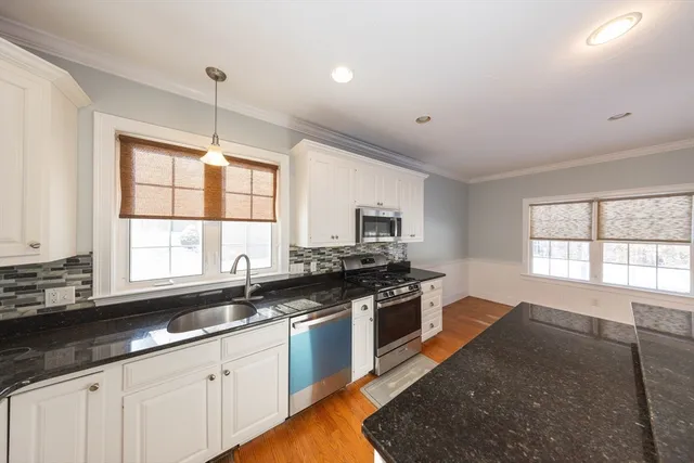 $4,500 | 4 Cyrus Way, Unit 4, Northborough, MA 01532