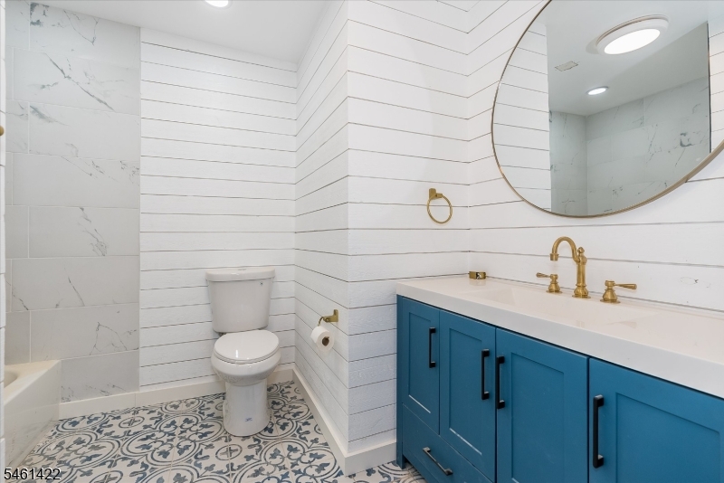 111 Spring Street, Unit 2 Newton, NJ 07860 - Photo 10 of 11 Gallery Image 10