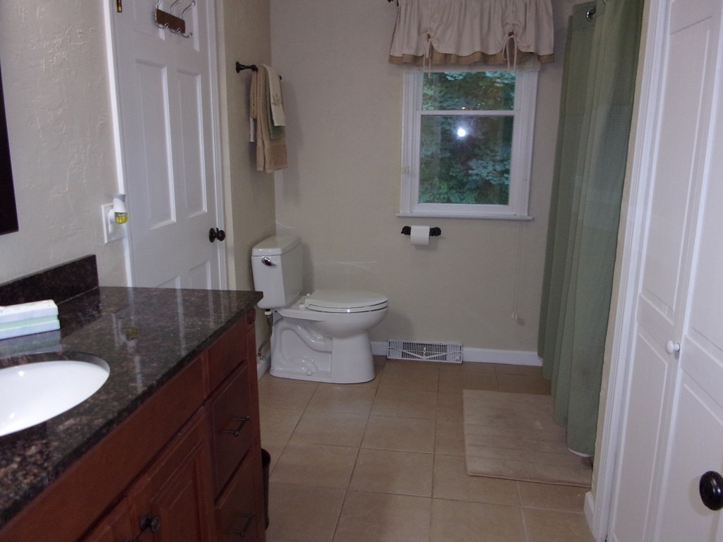 65 Monastery Avenue West Springfield, MA 01089 - Photo 18 of 29 Gallery Image 18