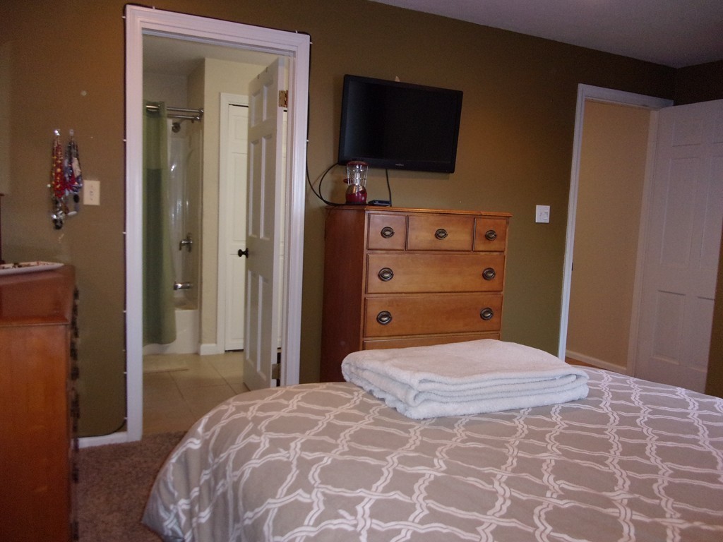 65 Monastery Avenue West Springfield, MA 01089 - Photo 20 of 29 Gallery Image 20