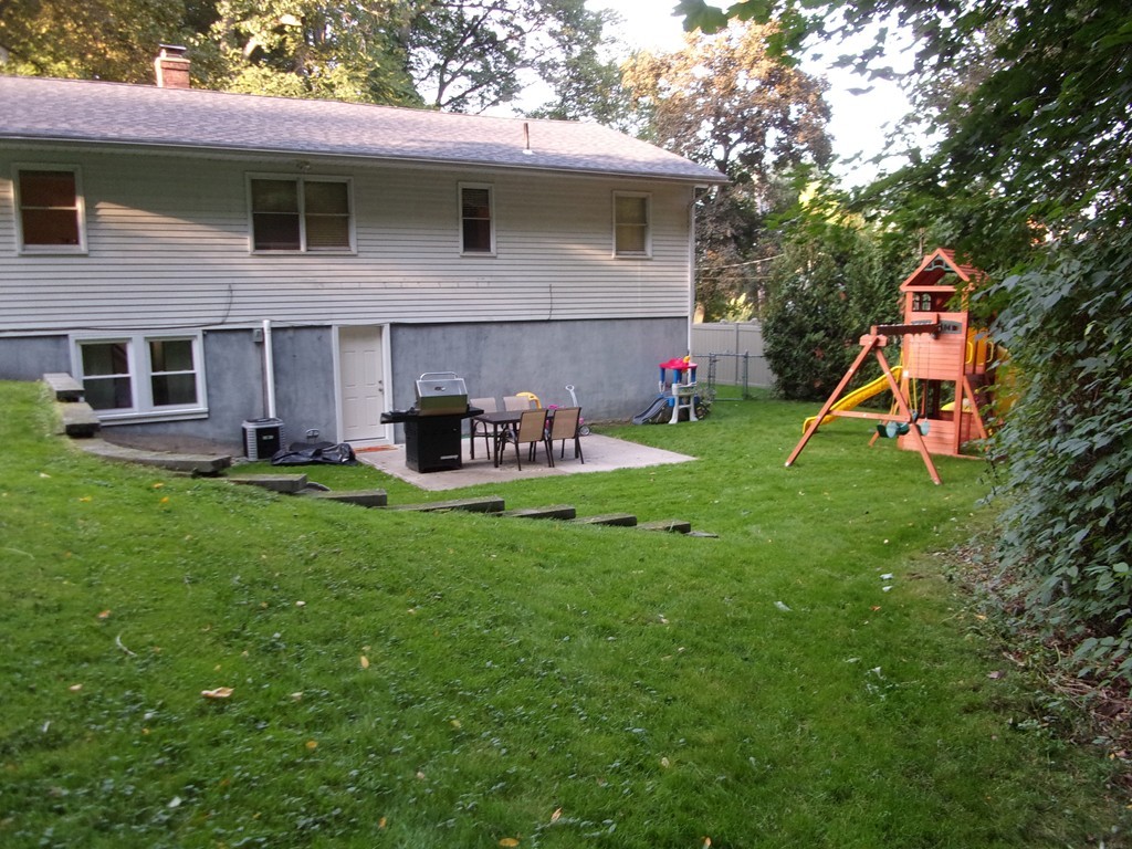65 Monastery Avenue West Springfield, MA 01089 - Photo 3 of 29 Gallery Image 3