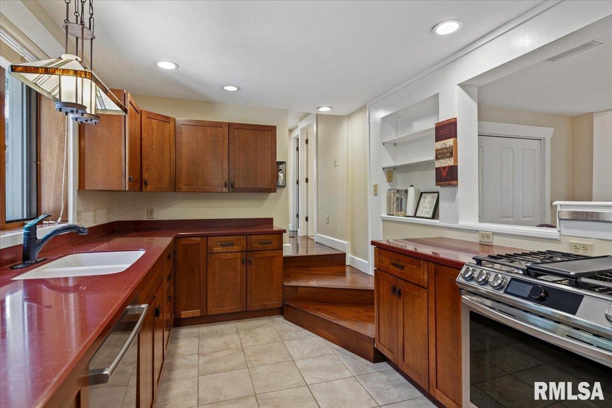 3104 South 3rd Street Springfield, IL 62703 - Photo 10 of 26