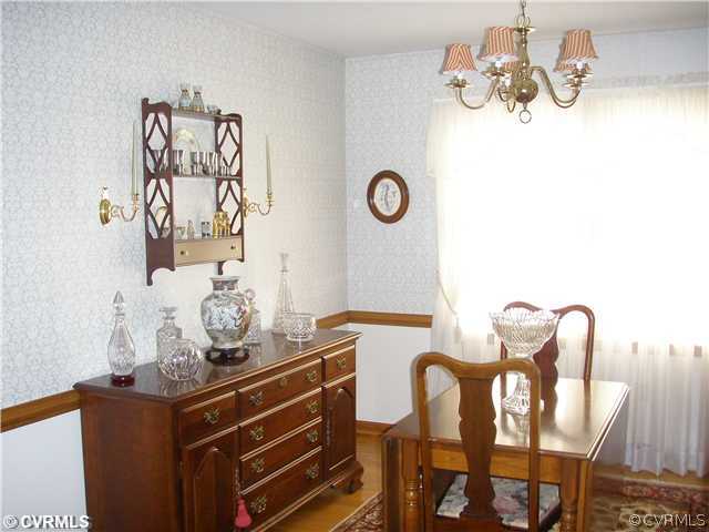 10441 West Providence Road Chesterfield, VA 23236 - Photo 8 of 12 Dining Room