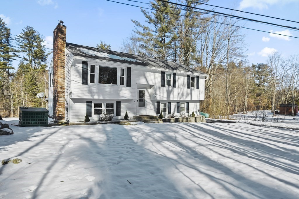 673 Fremont Road Chester, NH 03036 - Photo 2 of 30