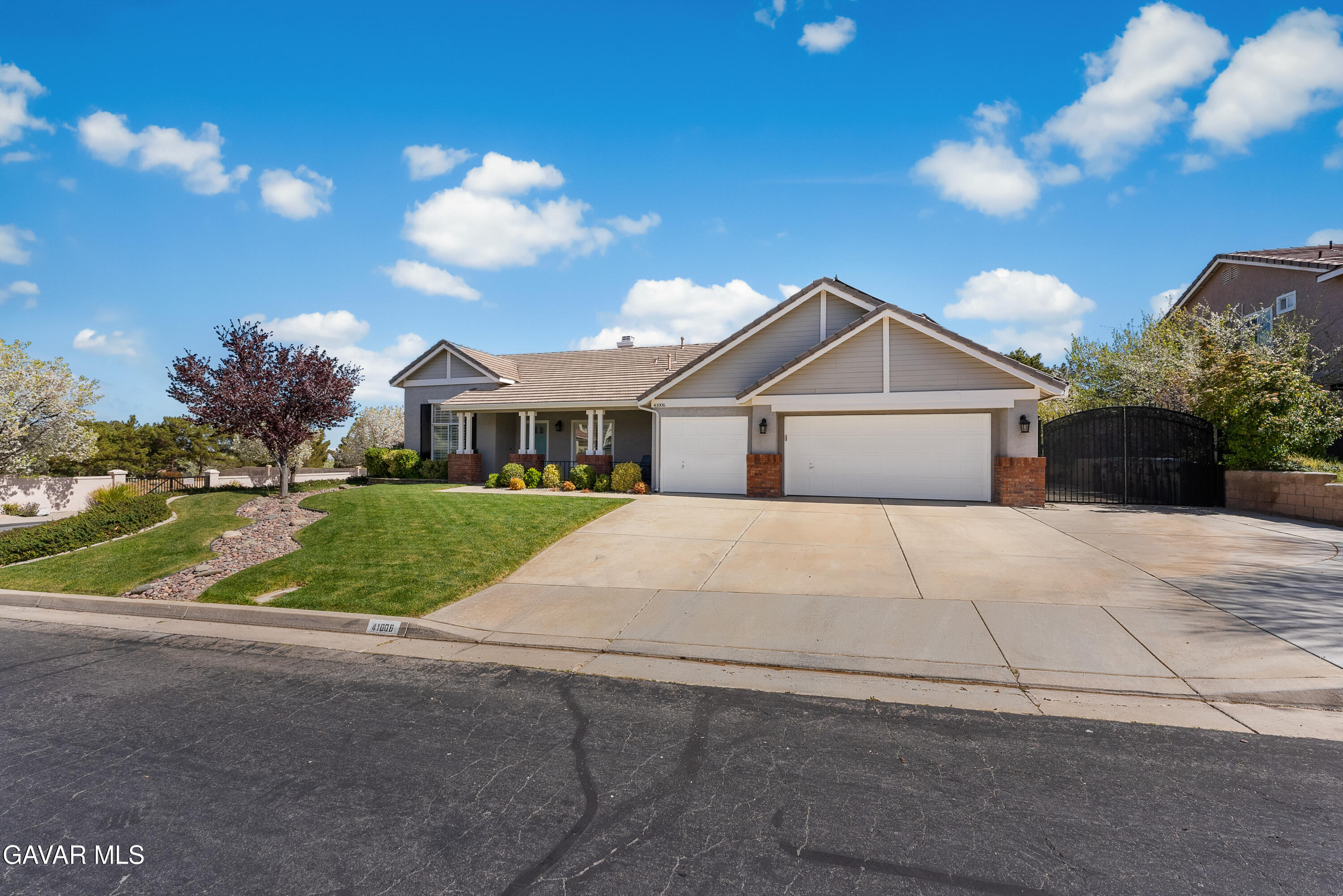 41006 Vista Rambia Palmdale, CA 93551 - Photo 4 of 69 Vista Rambia-2