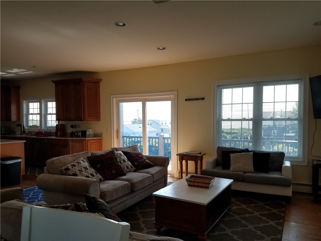 7 Defelice Road Narragansett, RI 02882 - Photo 8 of 27 Gallery Image 8
