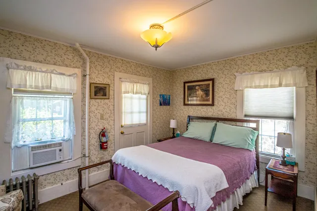 $1,100,000 | 207 Seavey Street, Conway, NH 03860