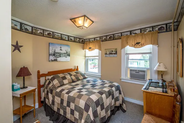 $1,100,000 | 207 Seavey Street, Conway, NH 03860