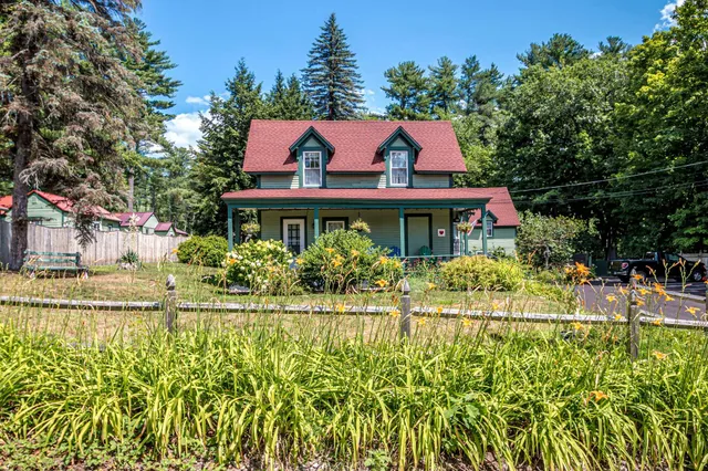 $1,100,000 | 207 Seavey Street, Conway, NH 03860