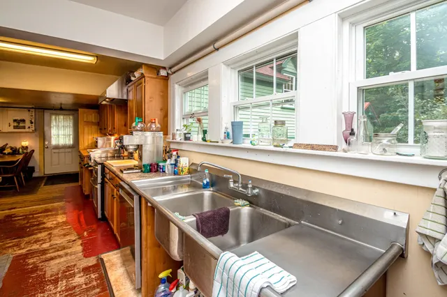 $1,100,000 | 207 Seavey Street, Conway, NH 03860