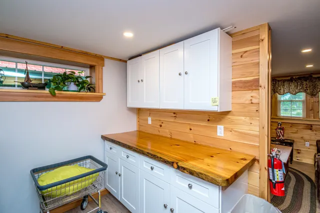 $1,100,000 | 207 Seavey Street, Conway, NH 03860