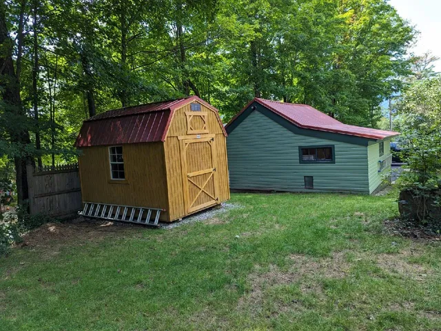 $1,100,000 | 207 Seavey Street, Conway, NH 03860