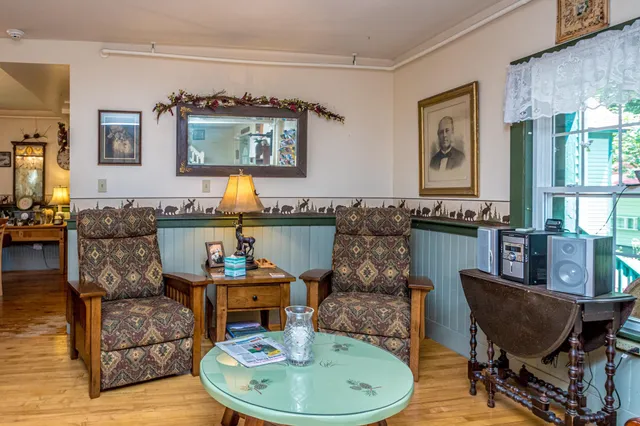 $1,100,000 | 207 Seavey Street, Conway, NH 03860