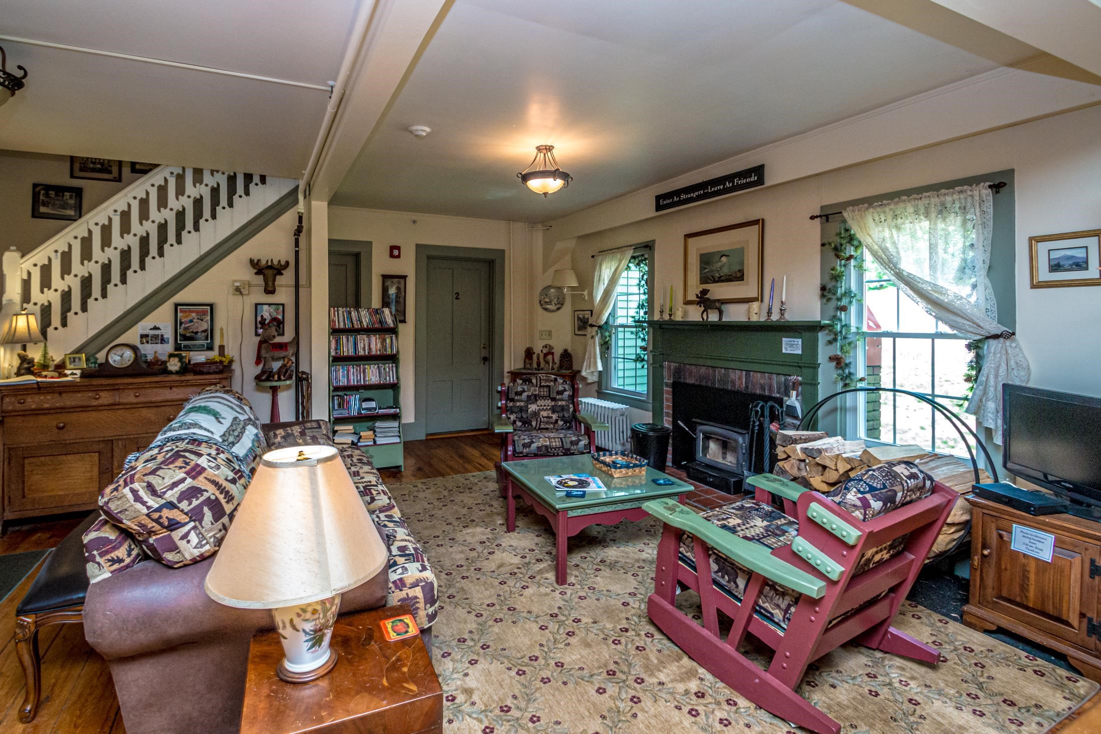 207 Seavey Street Conway, NH 03860 - Photo 6 of 39