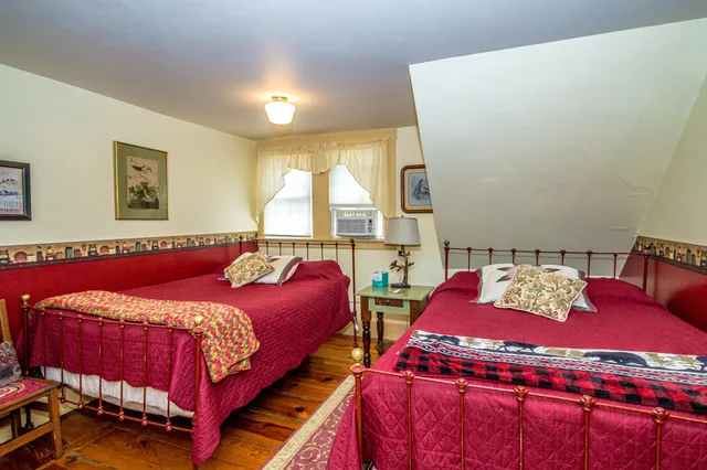 $1,100,000 | 207 Seavey Street, Conway, NH 03860