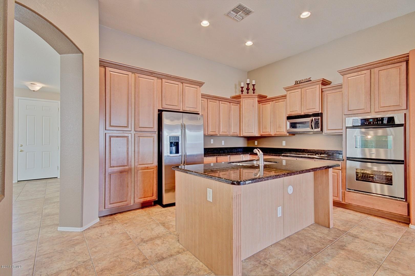14437 West Boca Raton Road Surprise, AZ 85379 - Photo 6 of 30 Boca Raton Kitchen