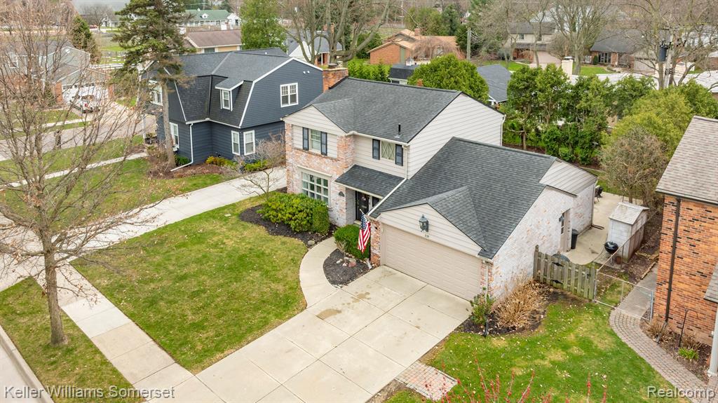 839 Cook Road Grosse Pointe Woods, MI 48236 - Photo 4 of 38