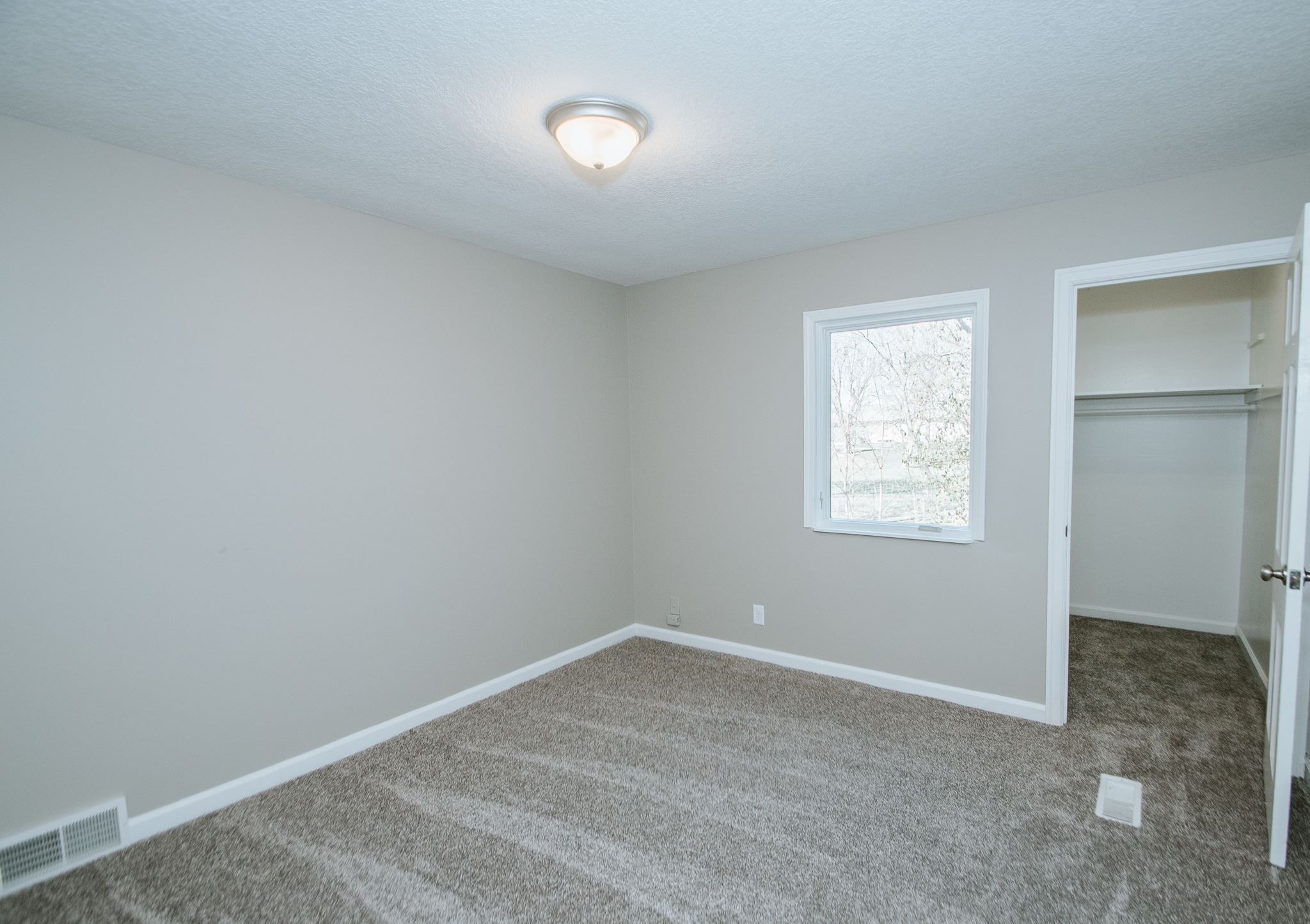 612 East Washington Center Road Fort Wayne, IN 46825 - Photo 33 of 36 Gallery Image 33