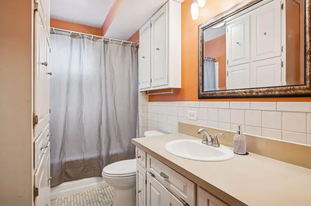 $329,900 | 833 Summit Avenue, St. Paul Park, MN 55071