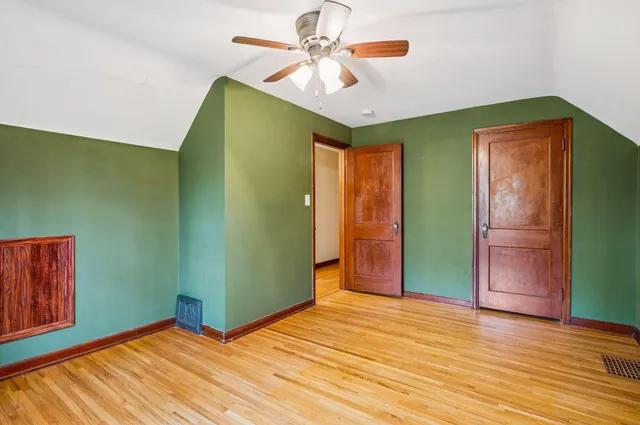 $329,900 | 833 Summit Avenue, St. Paul Park, MN 55071