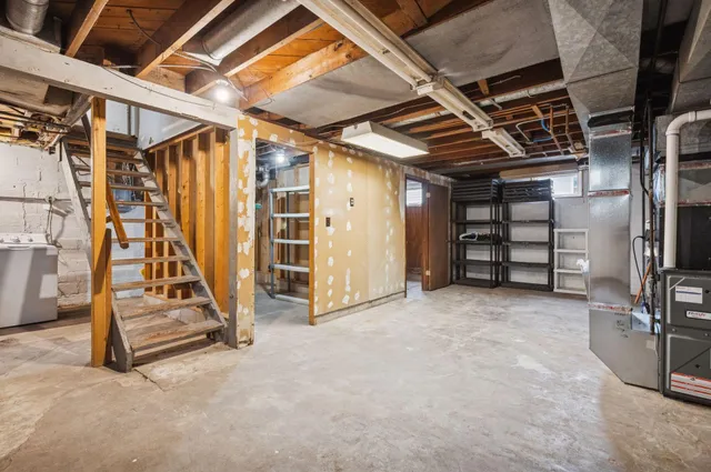 $329,900 | 833 Summit Avenue, St. Paul Park, MN 55071