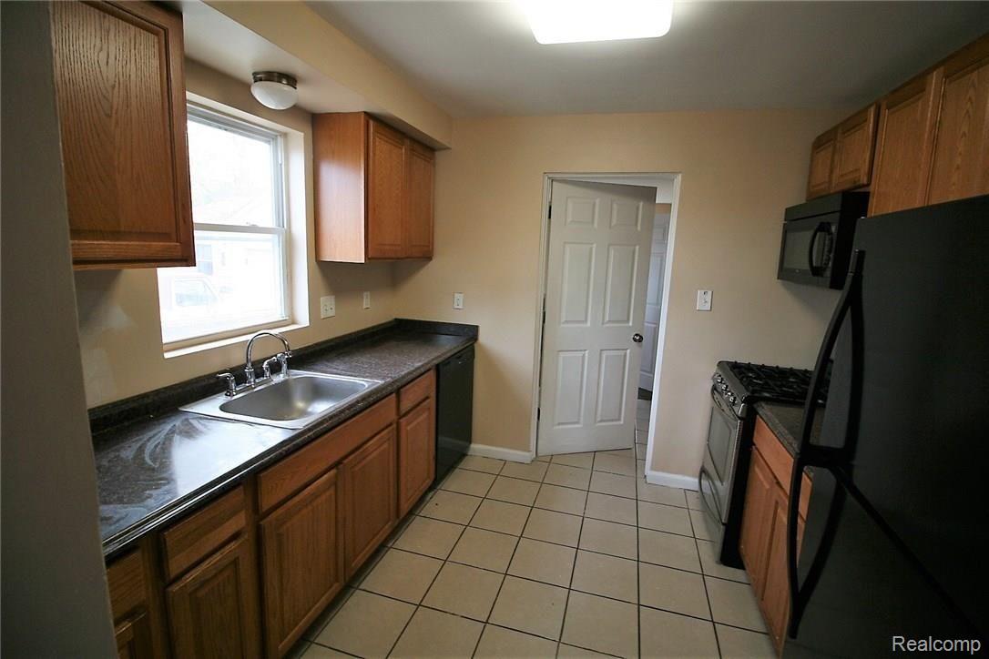 8895 Inkster Road Livonia, MI 48150 - Photo 10 of 22 IMG_1757.JPG