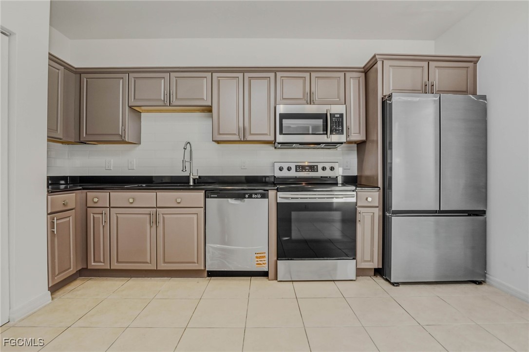 17568 Brickstone Loop Fort Myers, FL 33967 - Photo 8 of 48