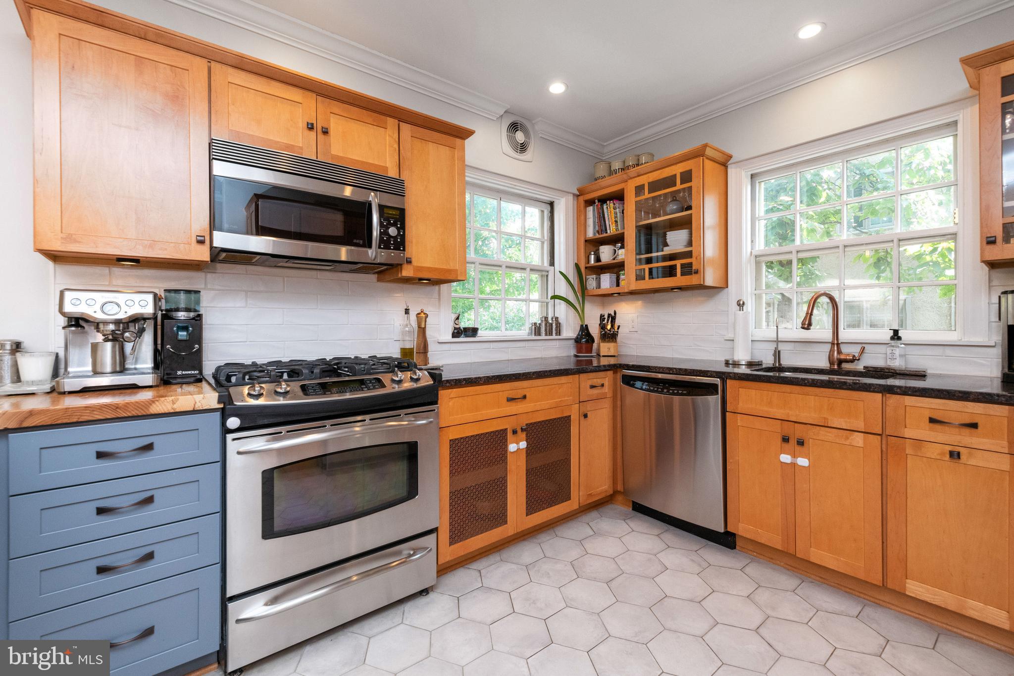 906 Old Oak Road Baltimore, MD 21212 - Photo 12 of 38 Gallery Image 12