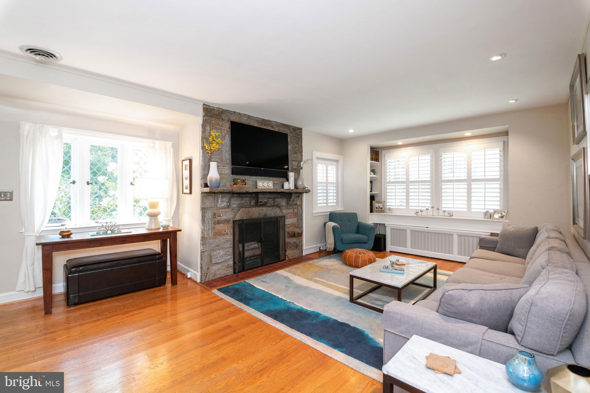 906 Old Oak Road Baltimore, MD 21212 - Photo 4 of 38 Gallery Image 4
