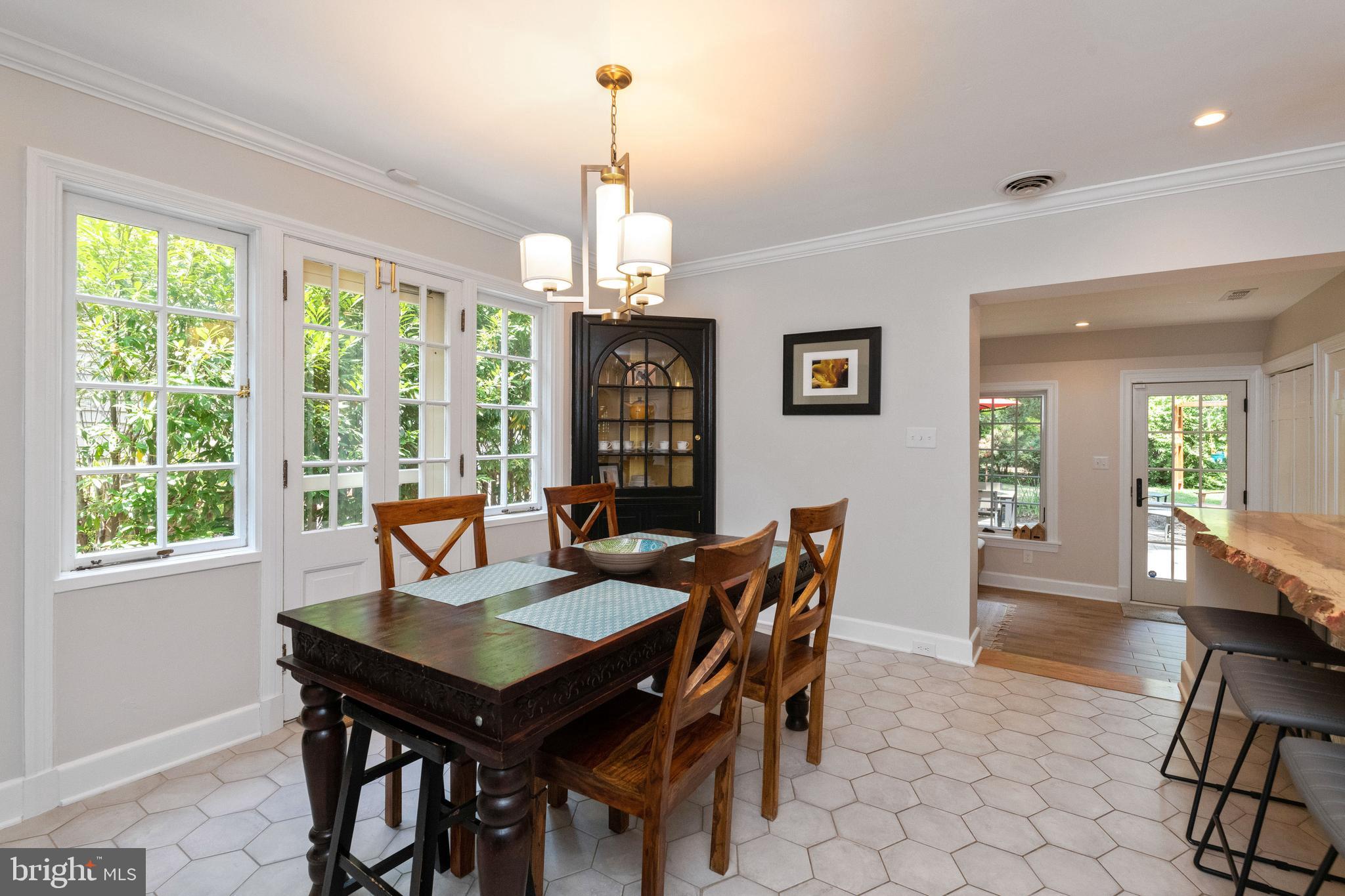 906 Old Oak Road Baltimore, MD 21212 - Photo 8 of 38 Gallery Image 8