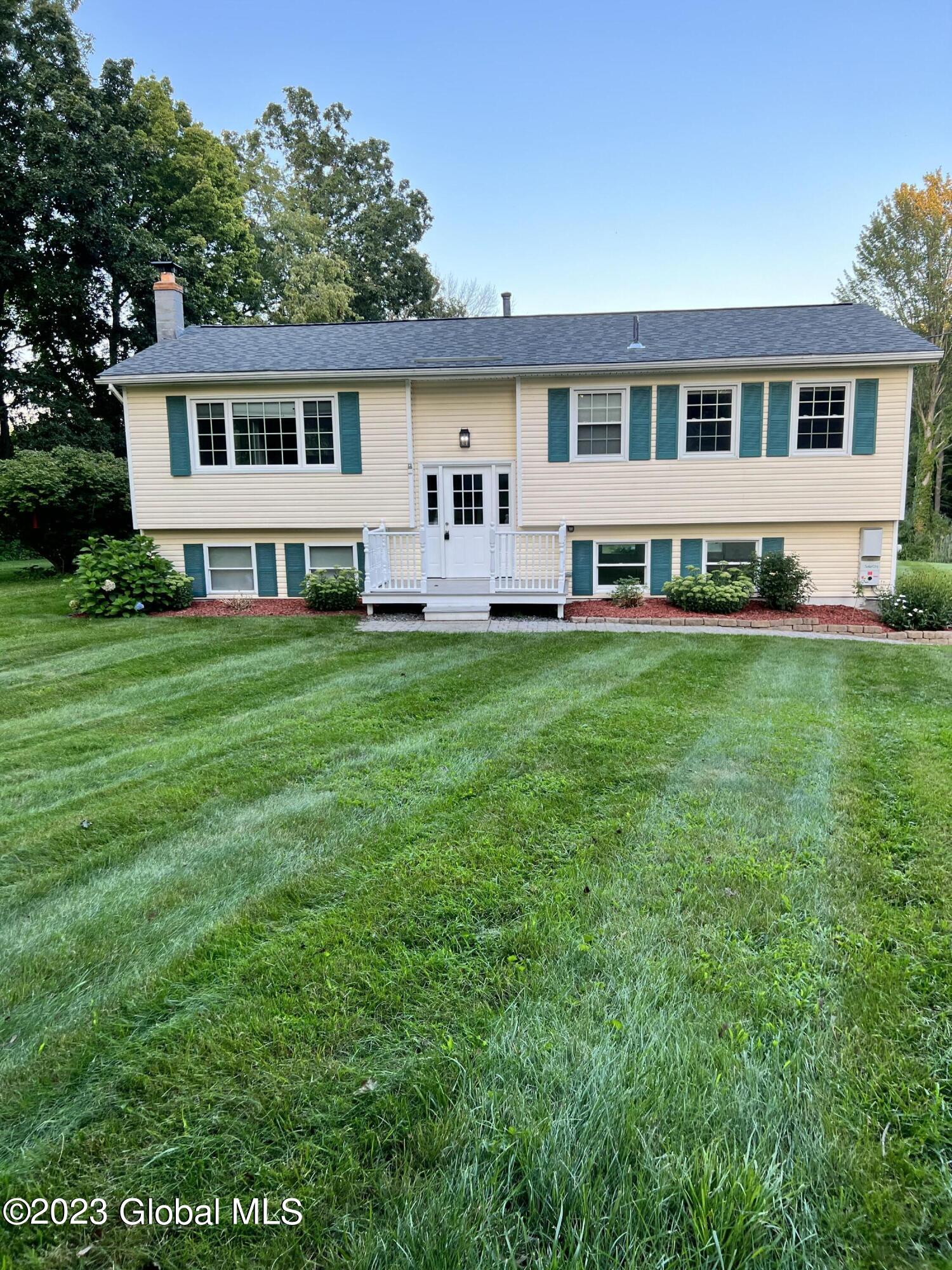 25 Nolan Road Ballston, NY 12019 - Photo 3 of 41 IMG_8287