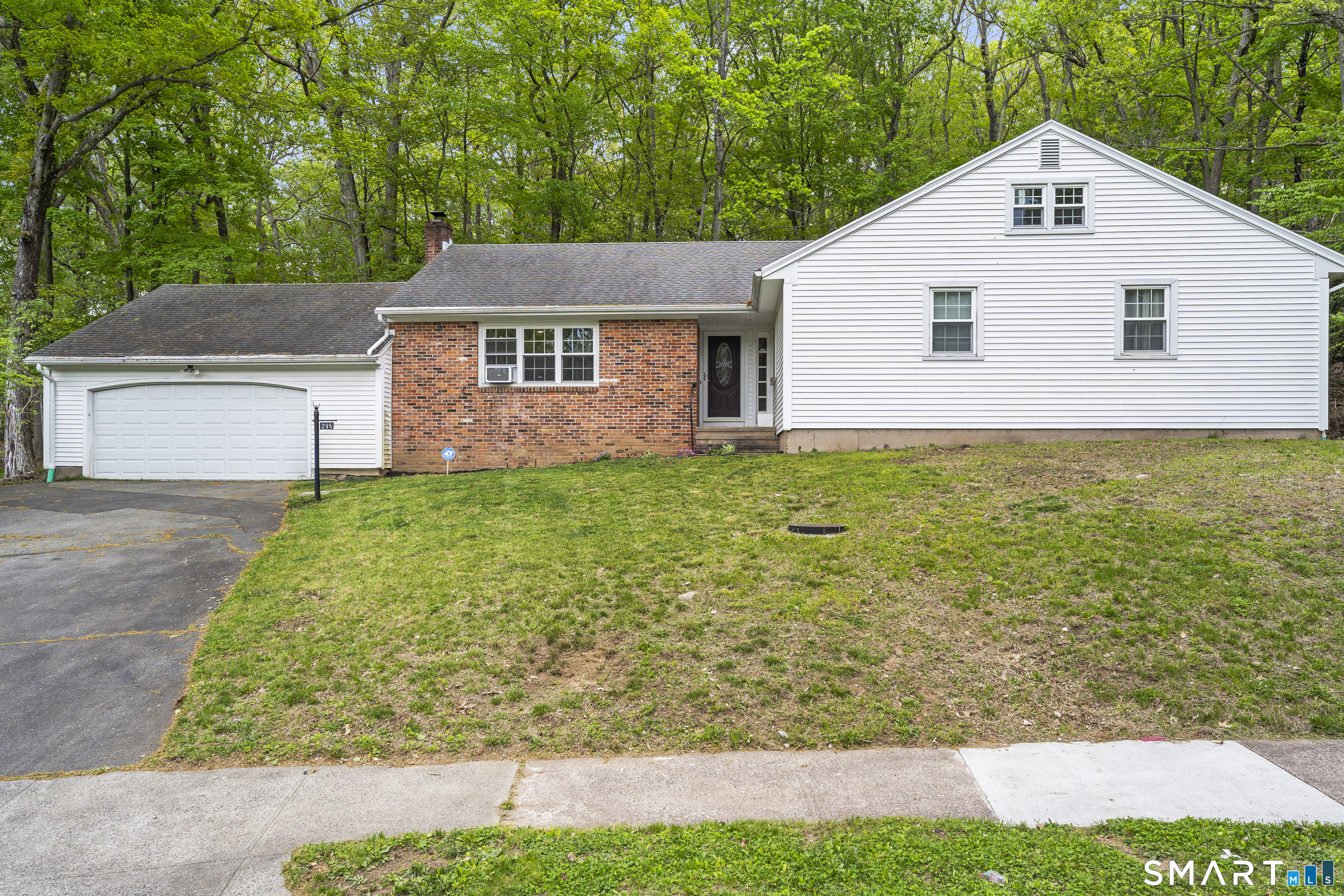 295 Stevenson Road New Haven, CT 06515 - Photo 1 of 36