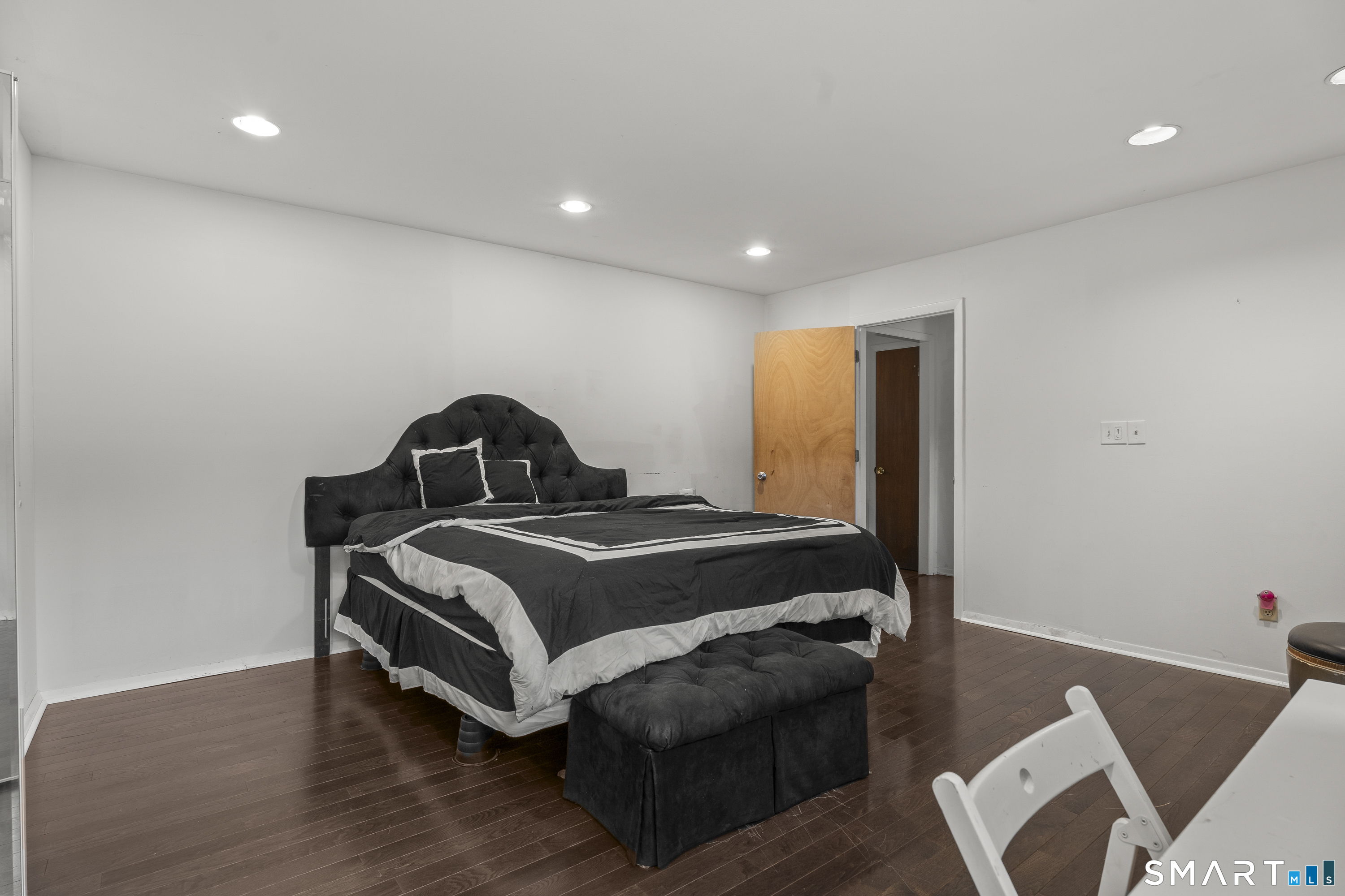 295 Stevenson Road New Haven, CT 06515 - Photo 20 of 36