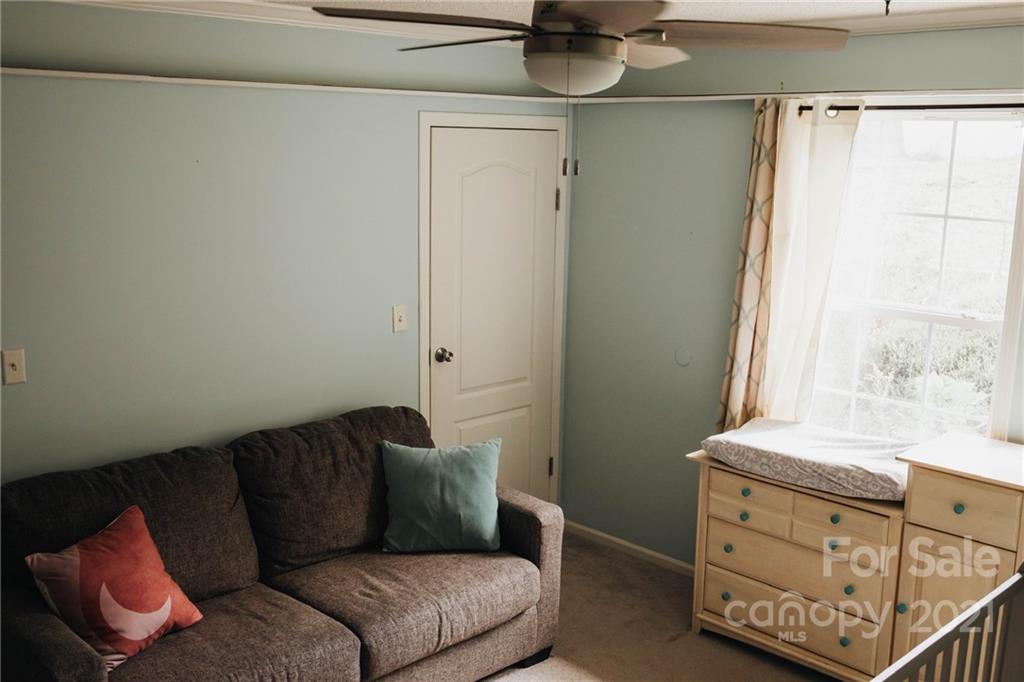 33 Slick Rock Road Leicester, NC 28748 - Photo 14 of 24 Gallery Image 14