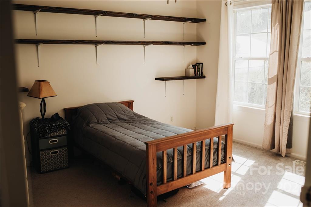 33 Slick Rock Road Leicester, NC 28748 - Photo 15 of 24 Gallery Image 15