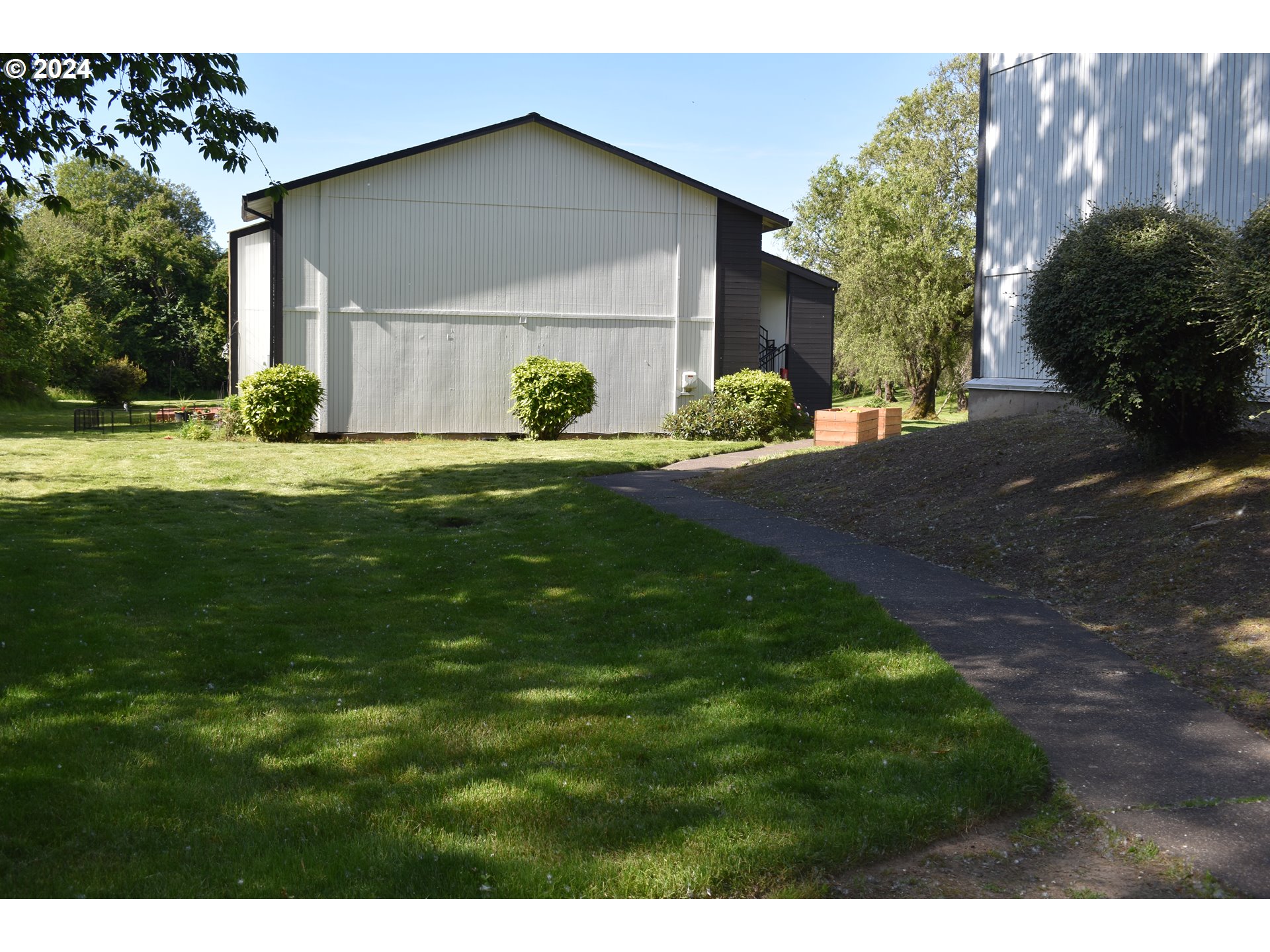 14095 Southwest Walker Road, Unit 76 Beaverton, OR 97005 - Photo 4 of 23 Gallery Image 4